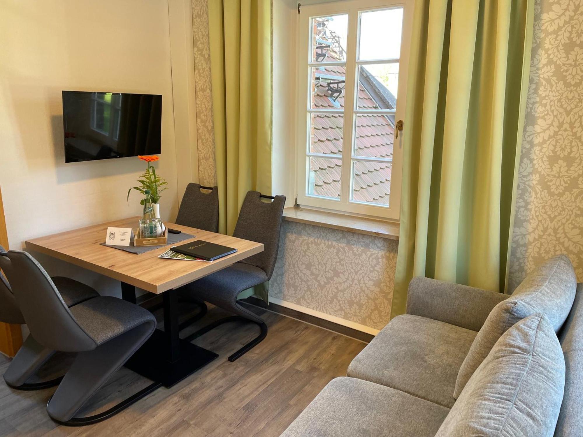 Appartments Zur Schlosswache デーリッチュ エクステリア 写真
